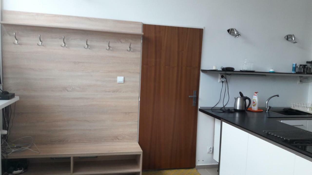 Apartman Yvet Sucany Eksteriør bilde